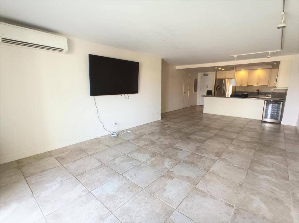 Apartment for rent at 1350 Ala Moana Blvd #1006, Honolulu, HI 96814