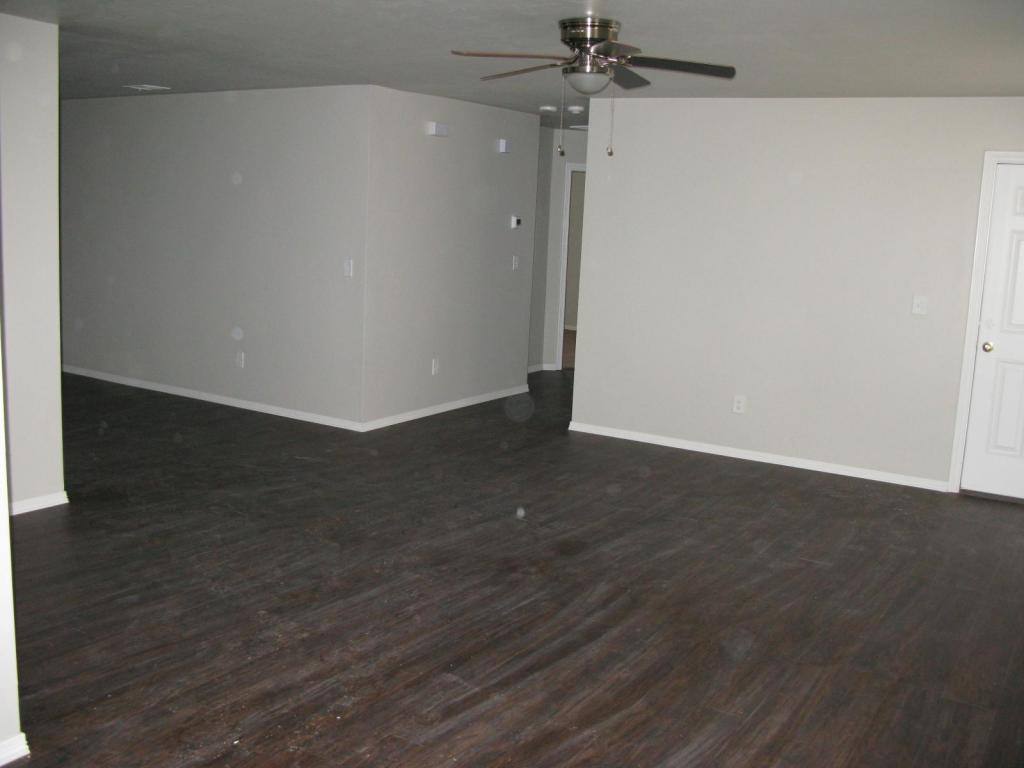 House for rent at 11719 Surrey Hills Blvd, Yukon, OK 73099