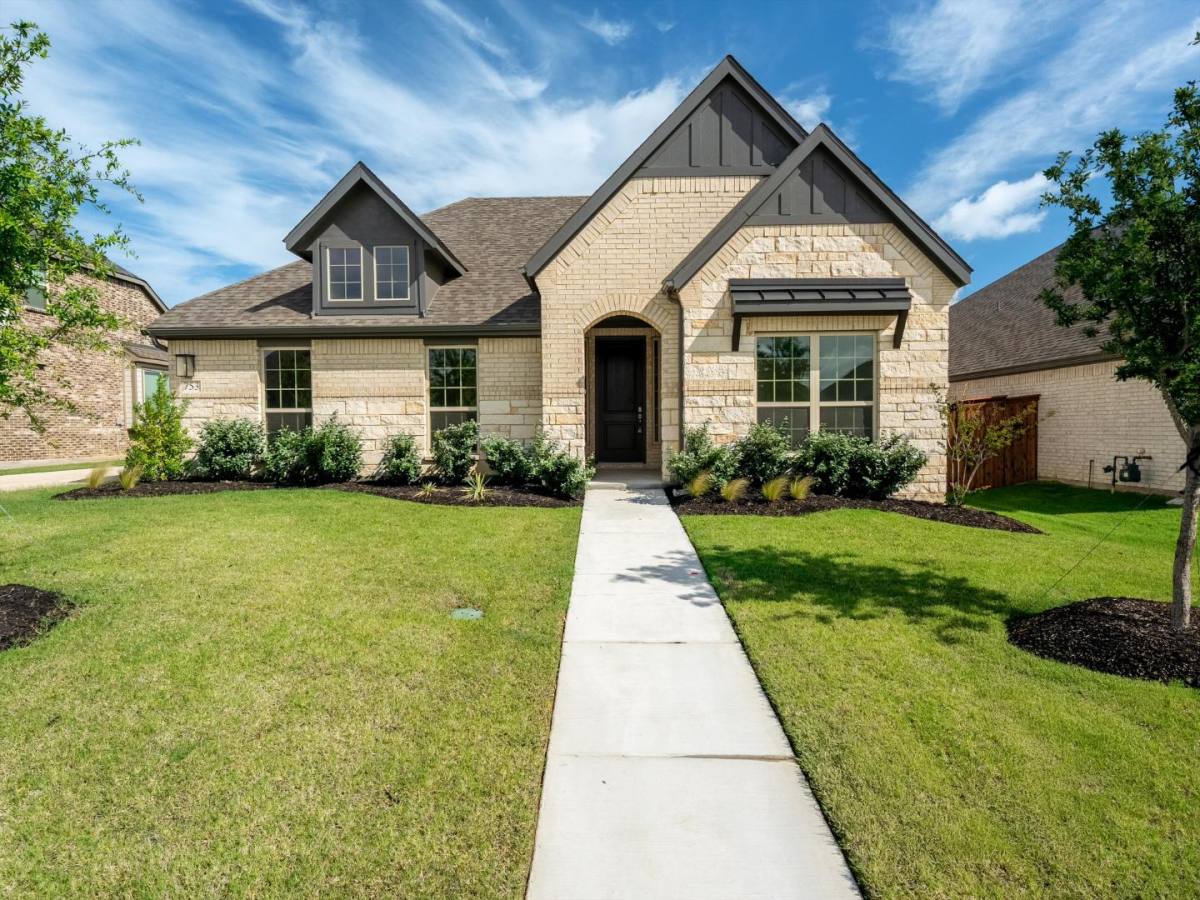 House for rent at 753 Carriage Hill Rd #753 Ro, Midlothian, TX 76065