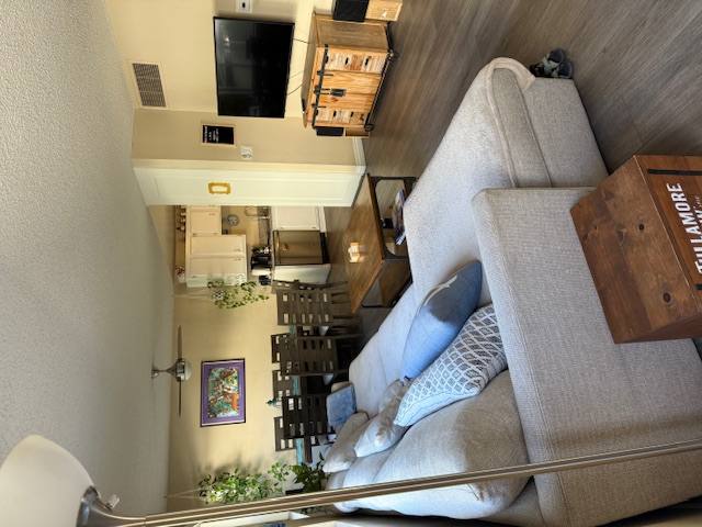 Condo for rent at 18611 Collins St #E11, Tarzana, CA 91356