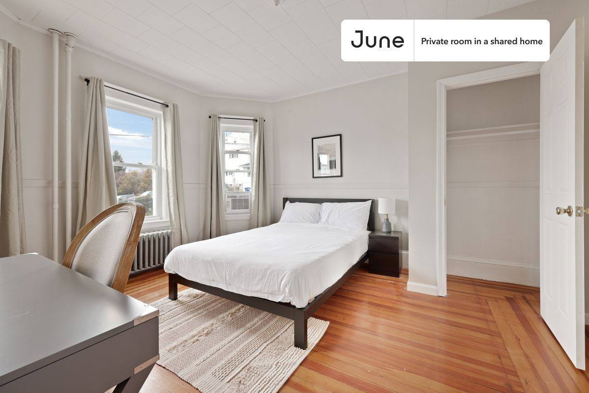 Apartment for rent at 31 Craigie St, Somerville, MA 02143