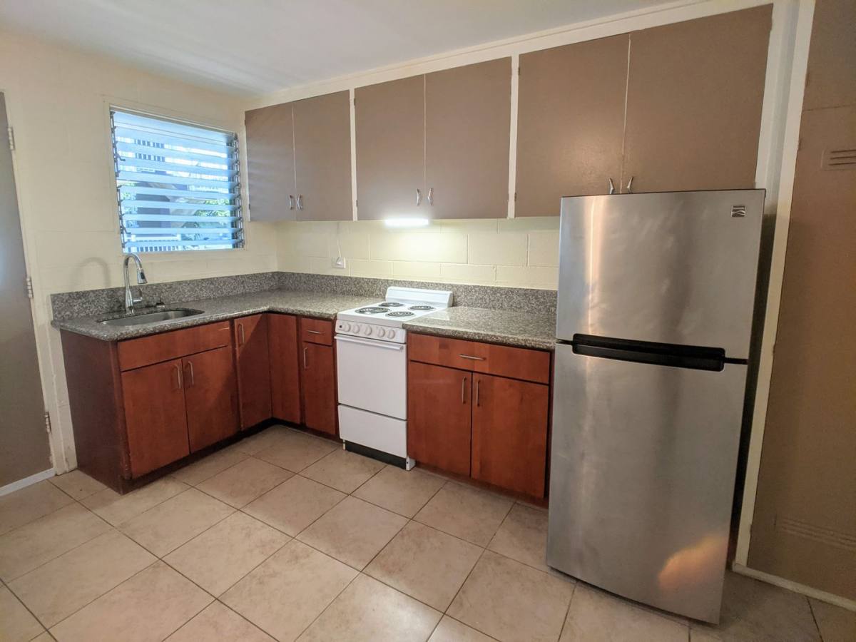 Apartment for rent at 803 Coolidge St, Honolulu, HI 96826