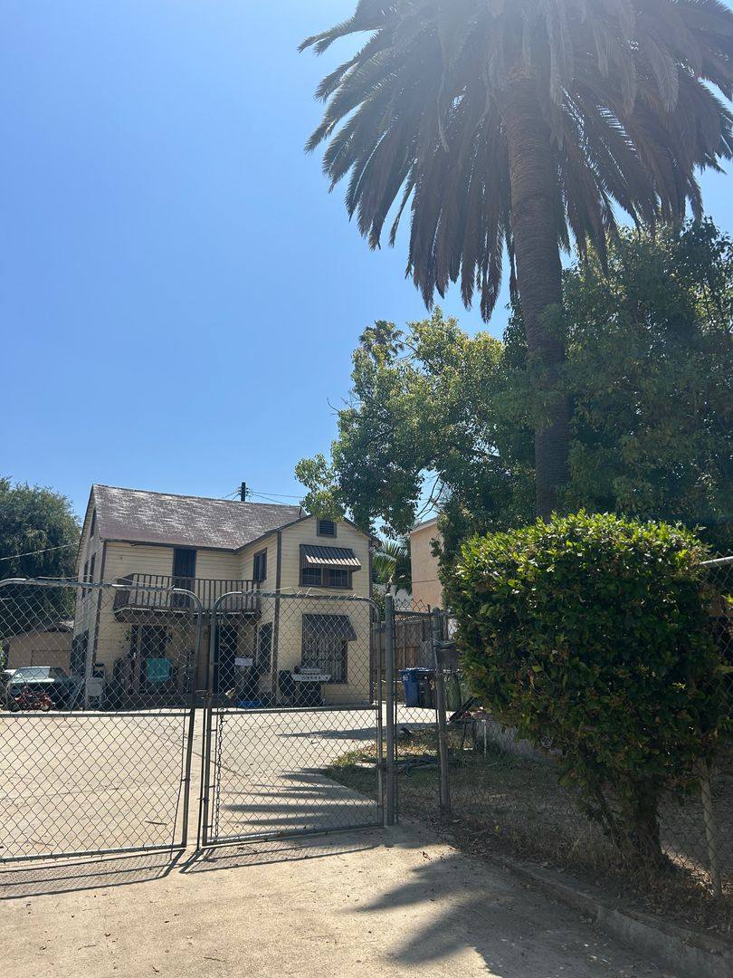 Apartment for rent at 5518 Monterey Rd, Los Angeles, CA 90042