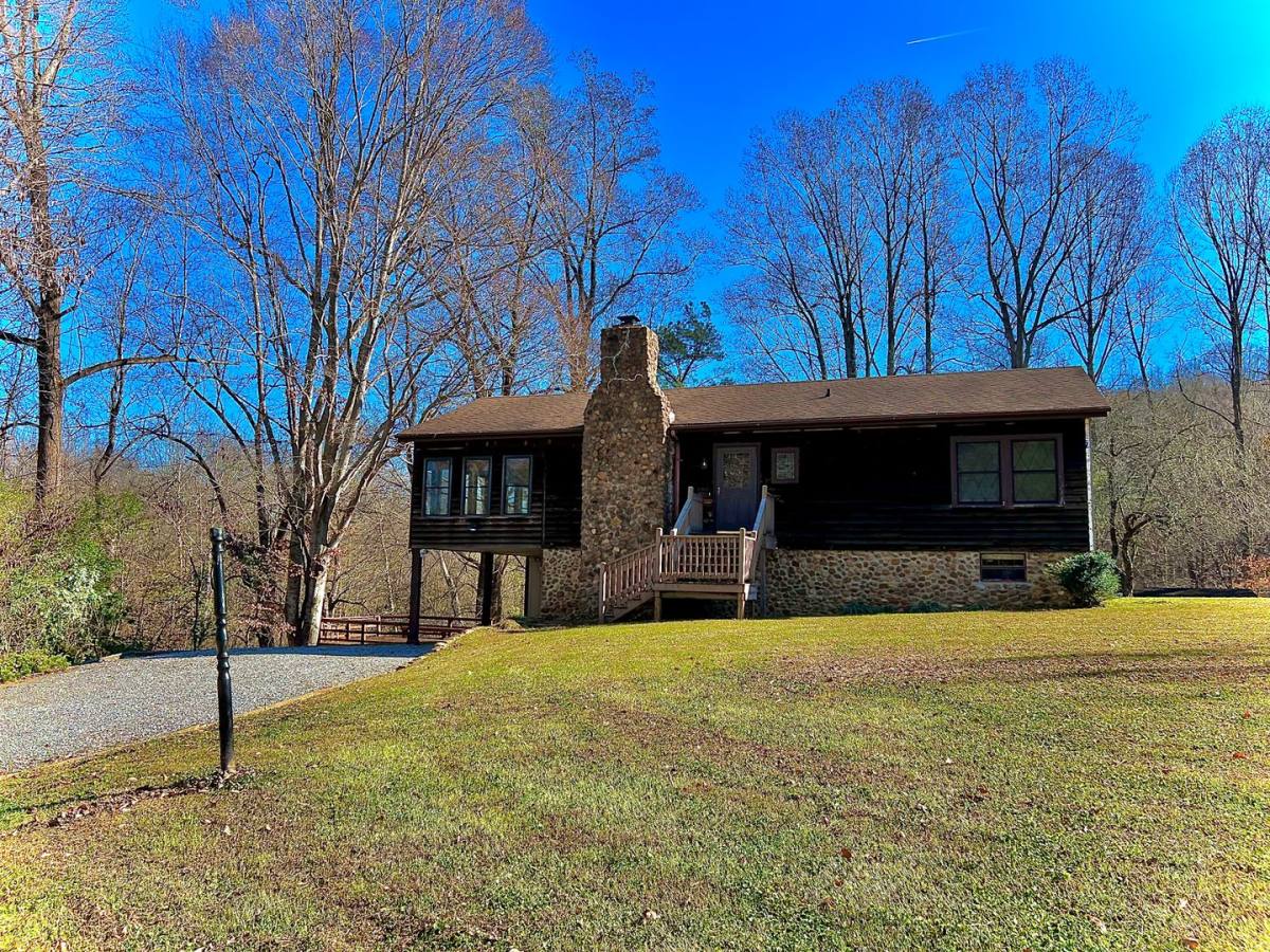 House for rent at 3220 Union Mill Rd, Brodnax, VA 23920