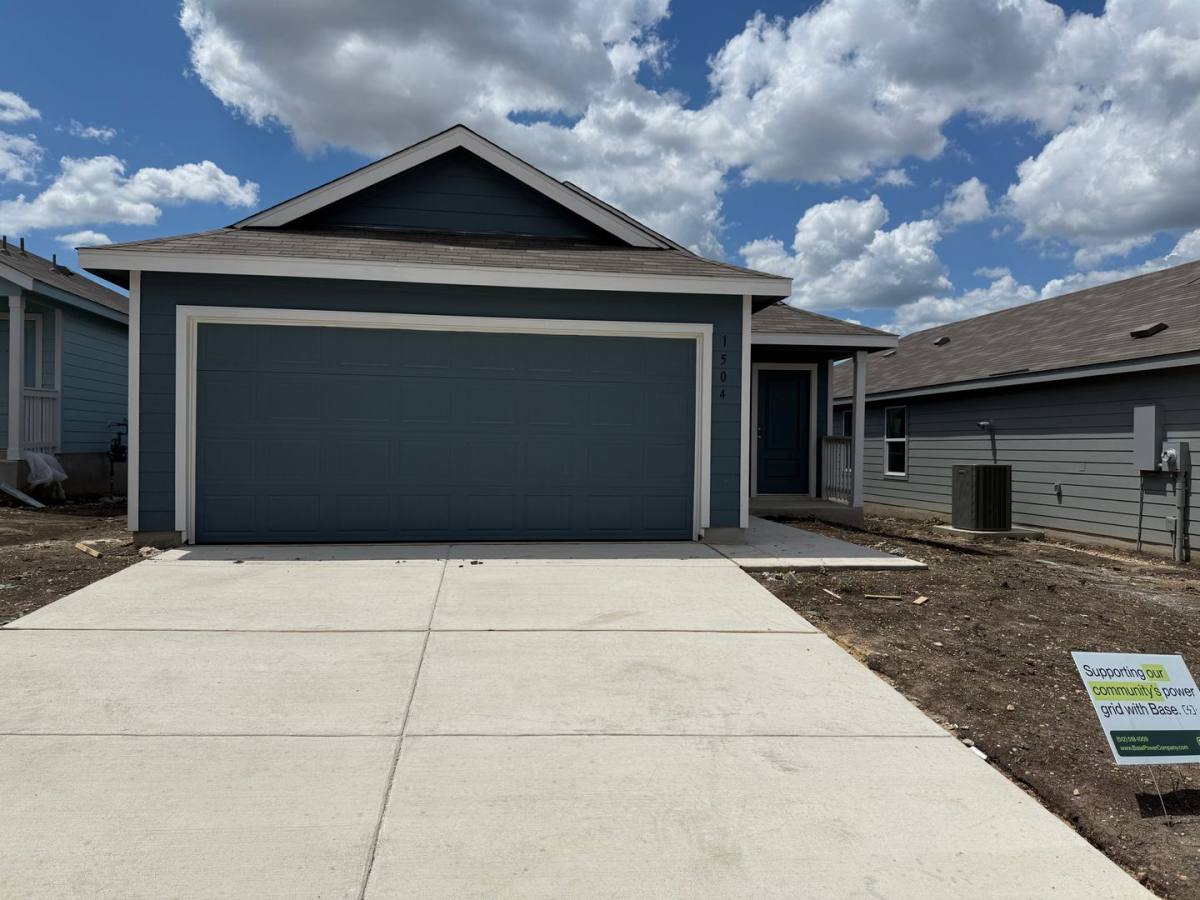 House for rent at 1504-HUMMOCK Steep, New Braunfels, TX 78130