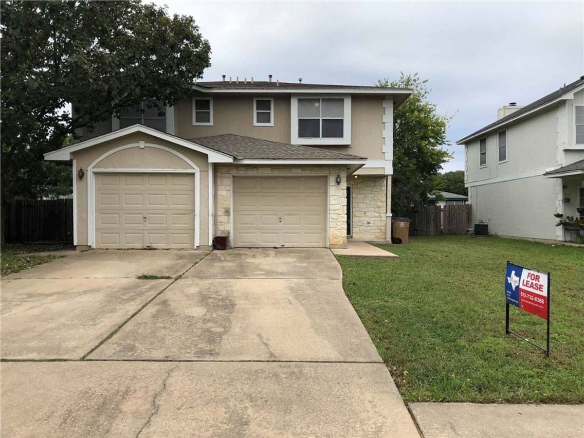 Apartment for rent at 8102 Willet Trail, Austin, TX 78745