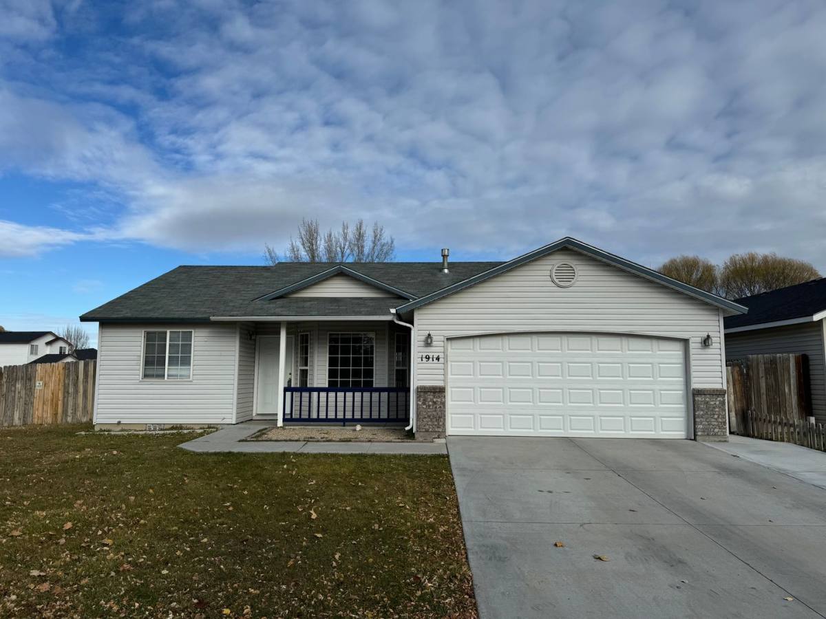 House for rent at 1914 W Curlew St, Nampa, ID 83651