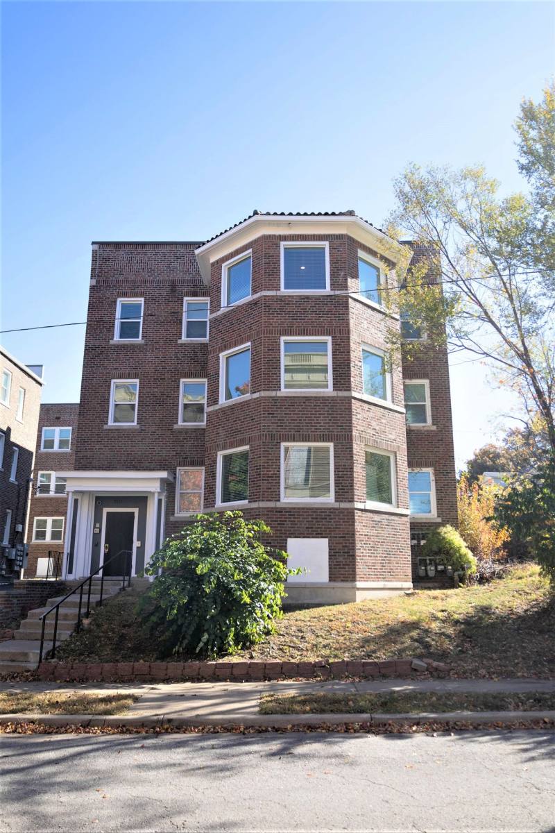 Apartment for rent at 3511 Forest Ave, Kansas City, MO 64109