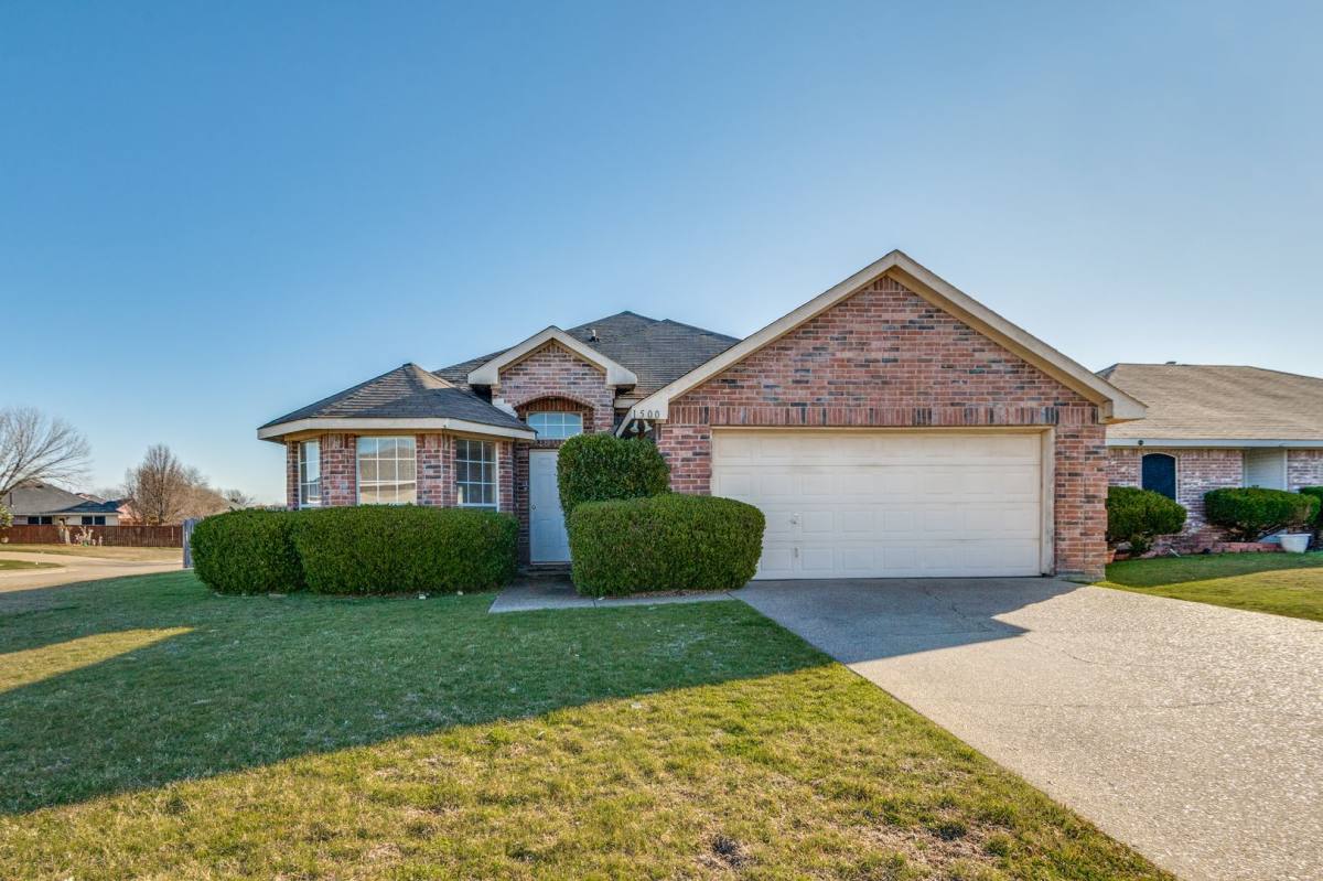 House for rent at 1500 Yellowbird Court, Desoto, TX 75115