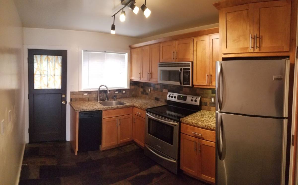 Apartment for rent at 8061 Greenridge Dr #35, Oakland, CA 94605