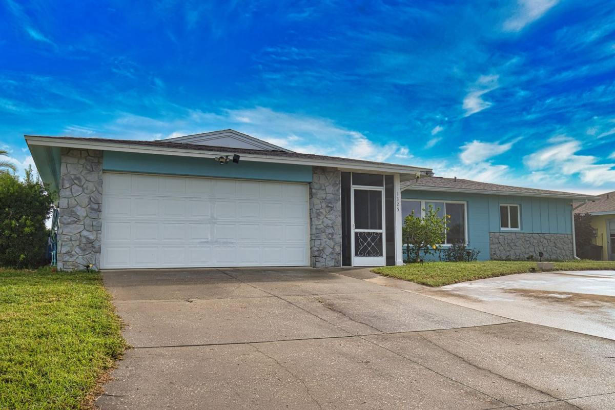 House for rent at 1325 Cambridge Dr, Venice, FL 34293