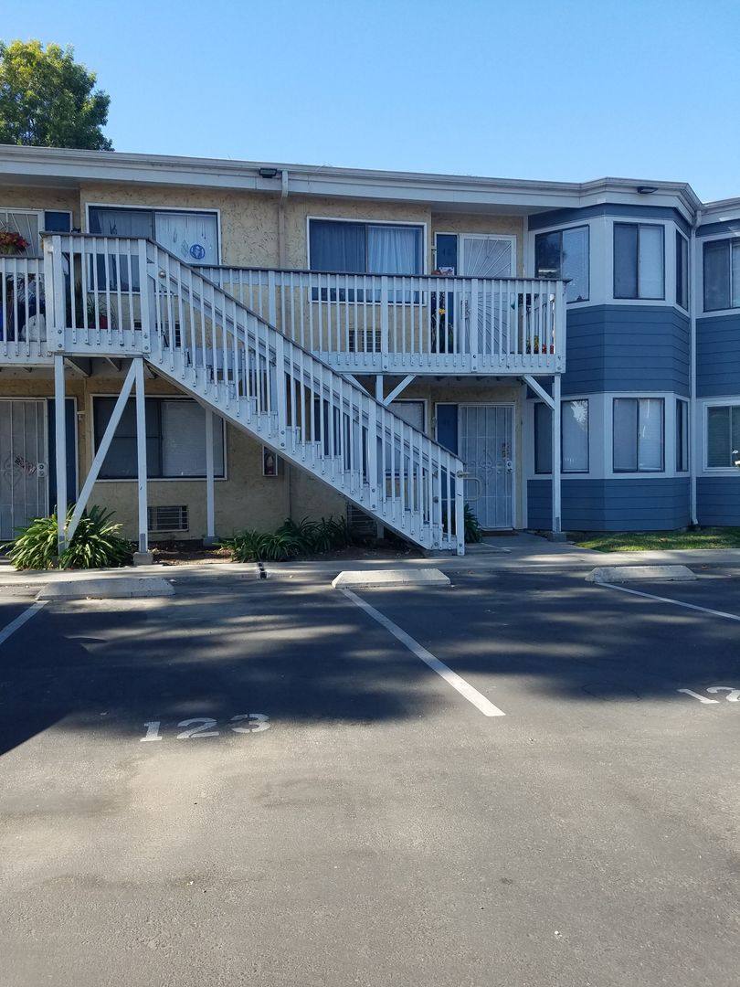 Condo for rent at 12616 Lakeshore Dr, Lakeside, CA 92040