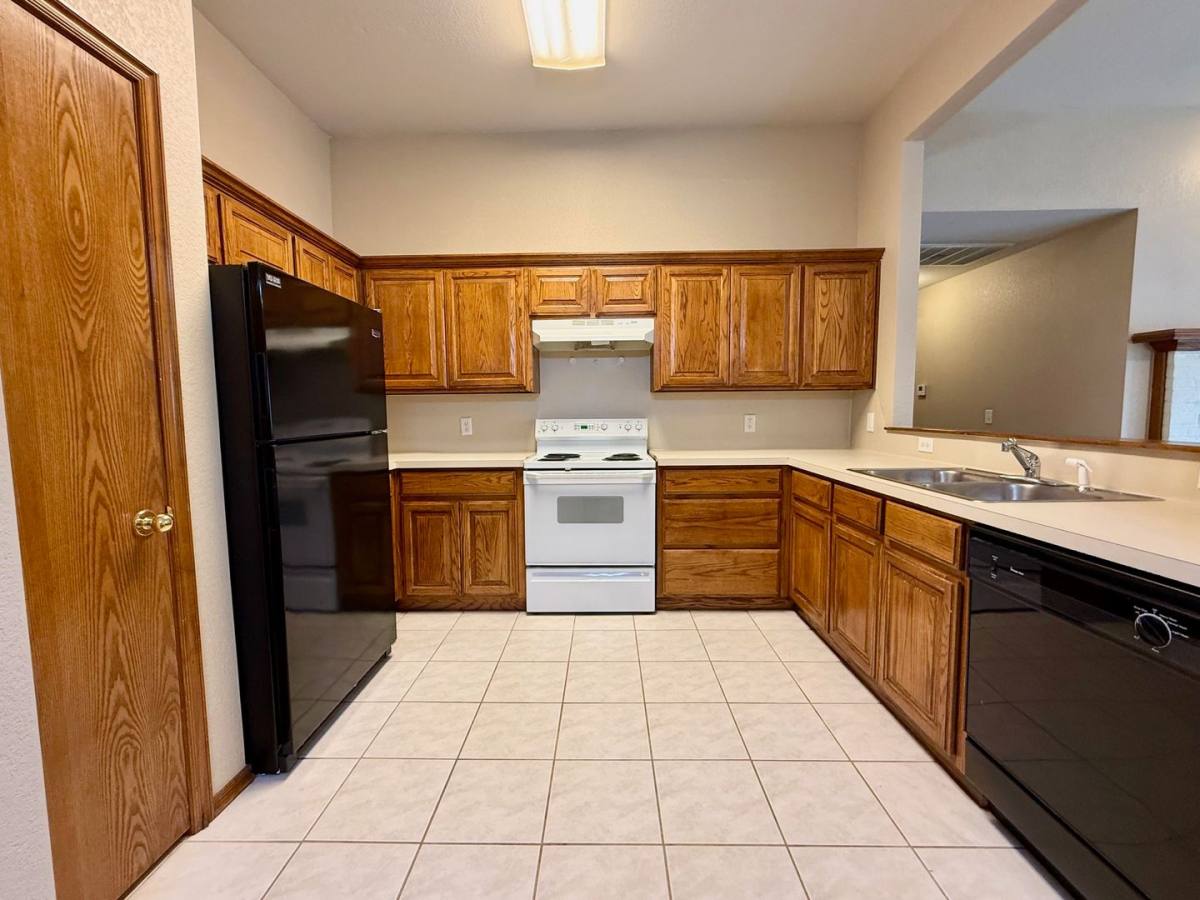 House for rent at 2711 Belknap Ave, Norman, OK 73072