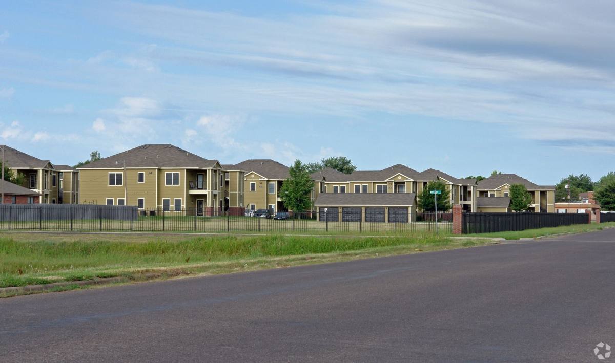 Apartment for rent at 1500 Yonkers St, Plainview, TX 79072
