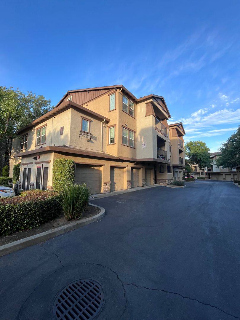 Condo for rent at 6511 Hearthstone Circle, Rocklin, CA 95677