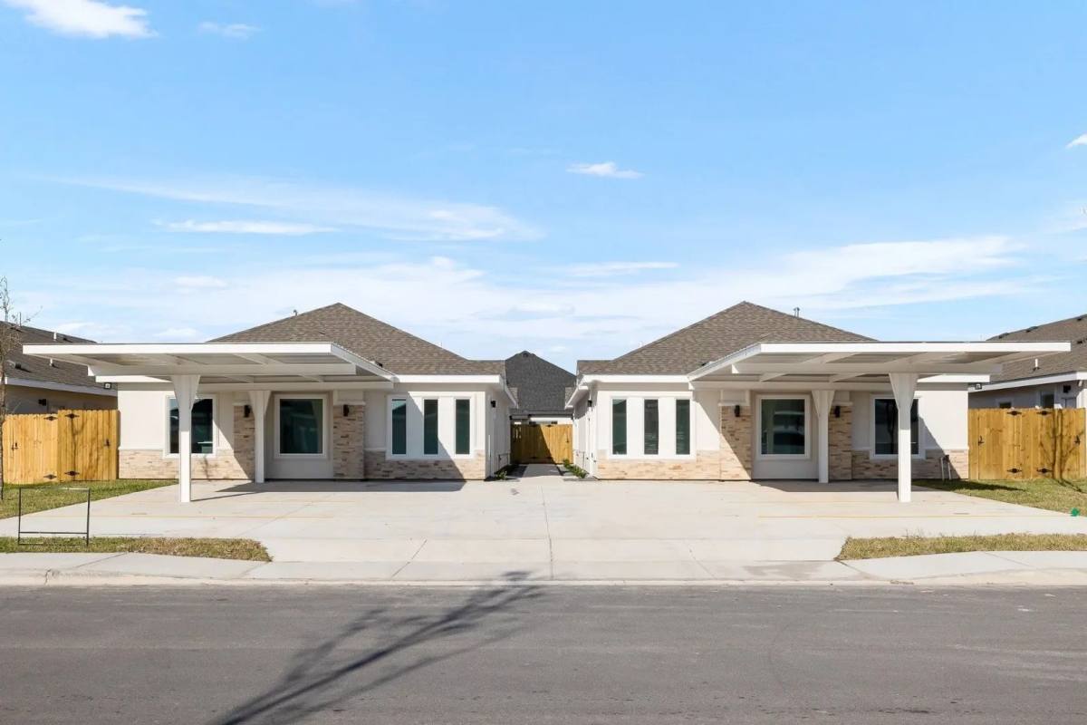 Apartment for rent at 823 N Woodson Ave, Edinburg, TX 78541