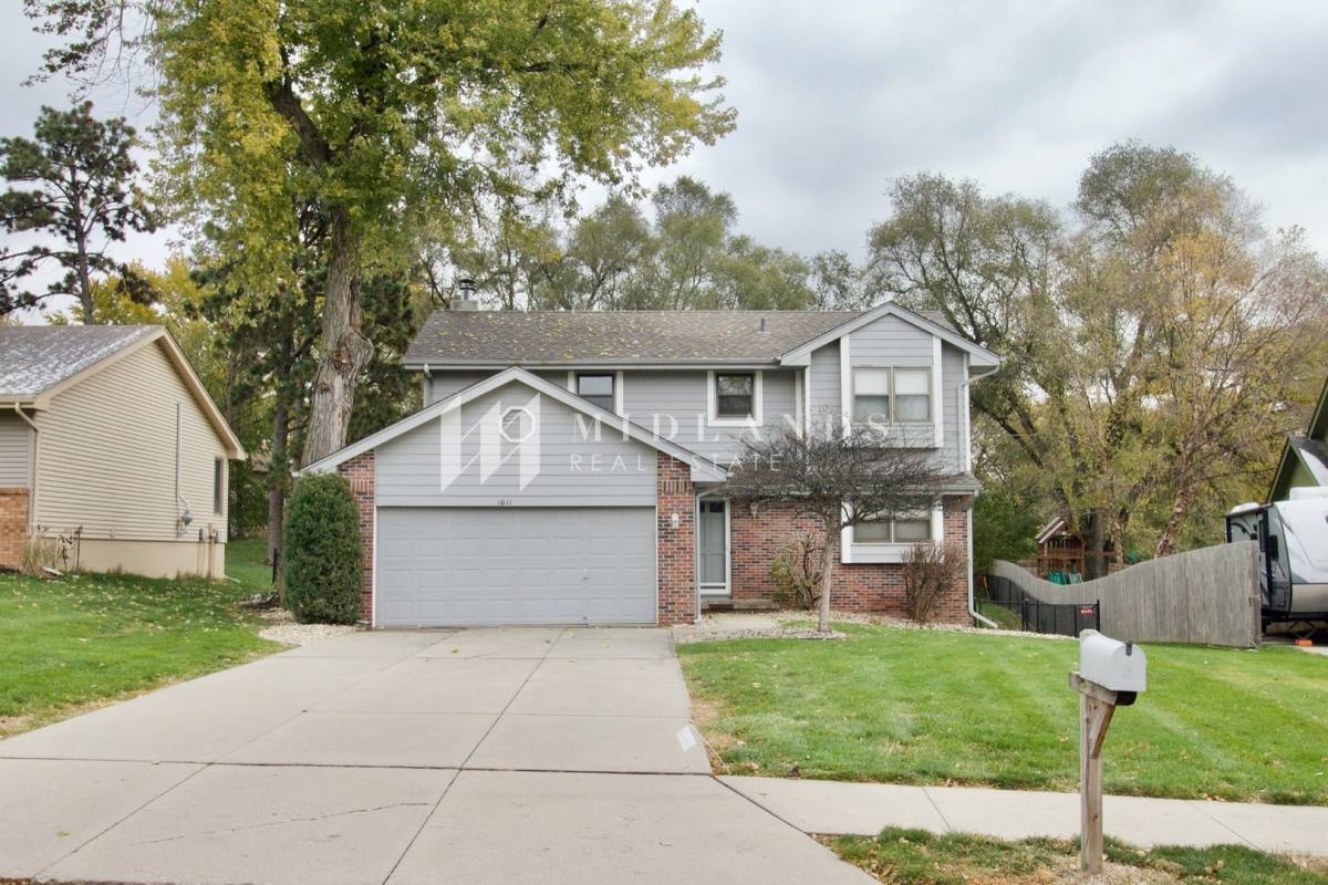 House for rent at 1611 S 168th Ave, Omaha, NE 68130