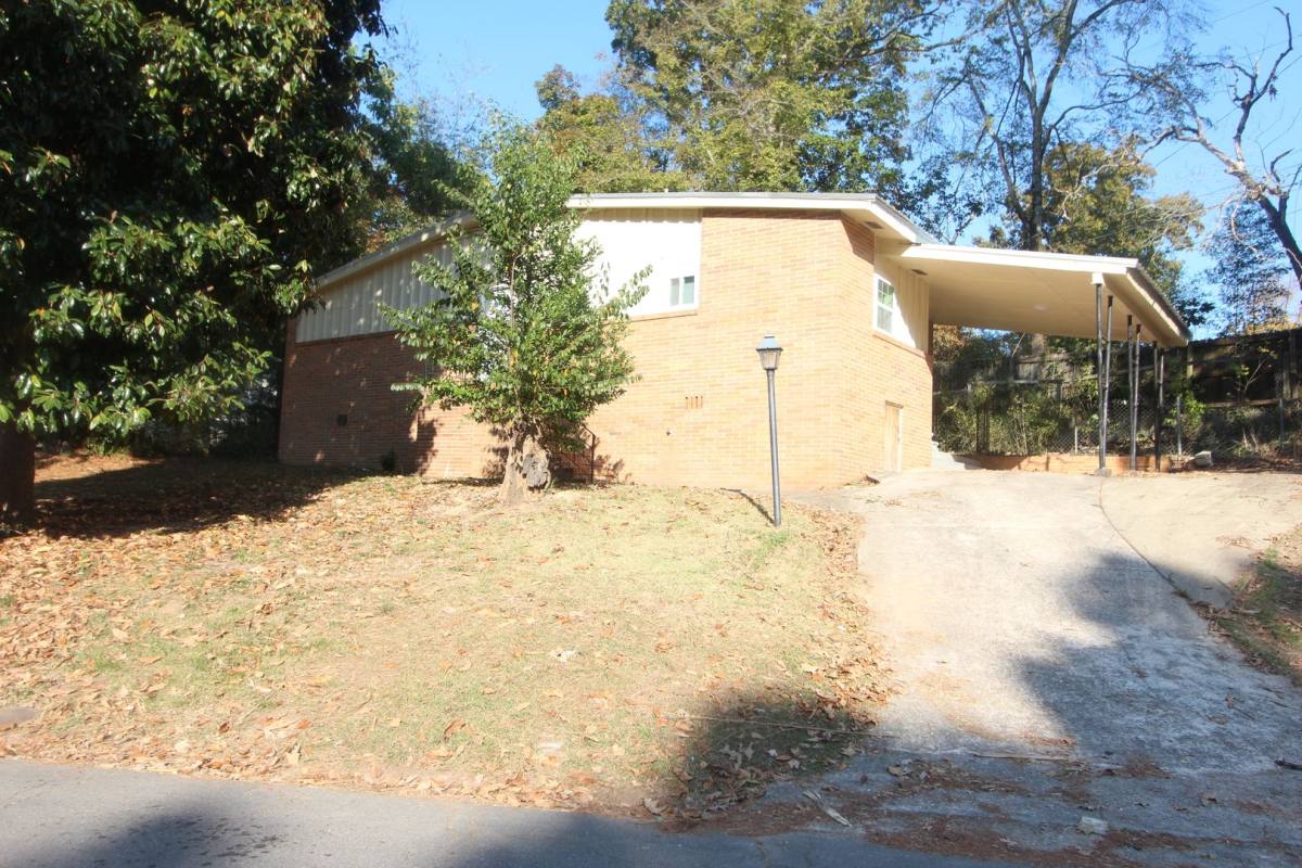 House for rent at 733 Barclay Lane, Birmingham, AL 35206
