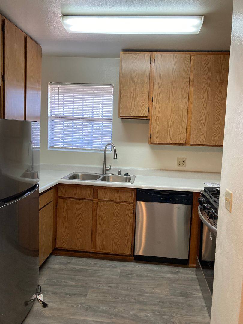 Apartment for rent at 725 Magnolia, Long Beach, CA 90802