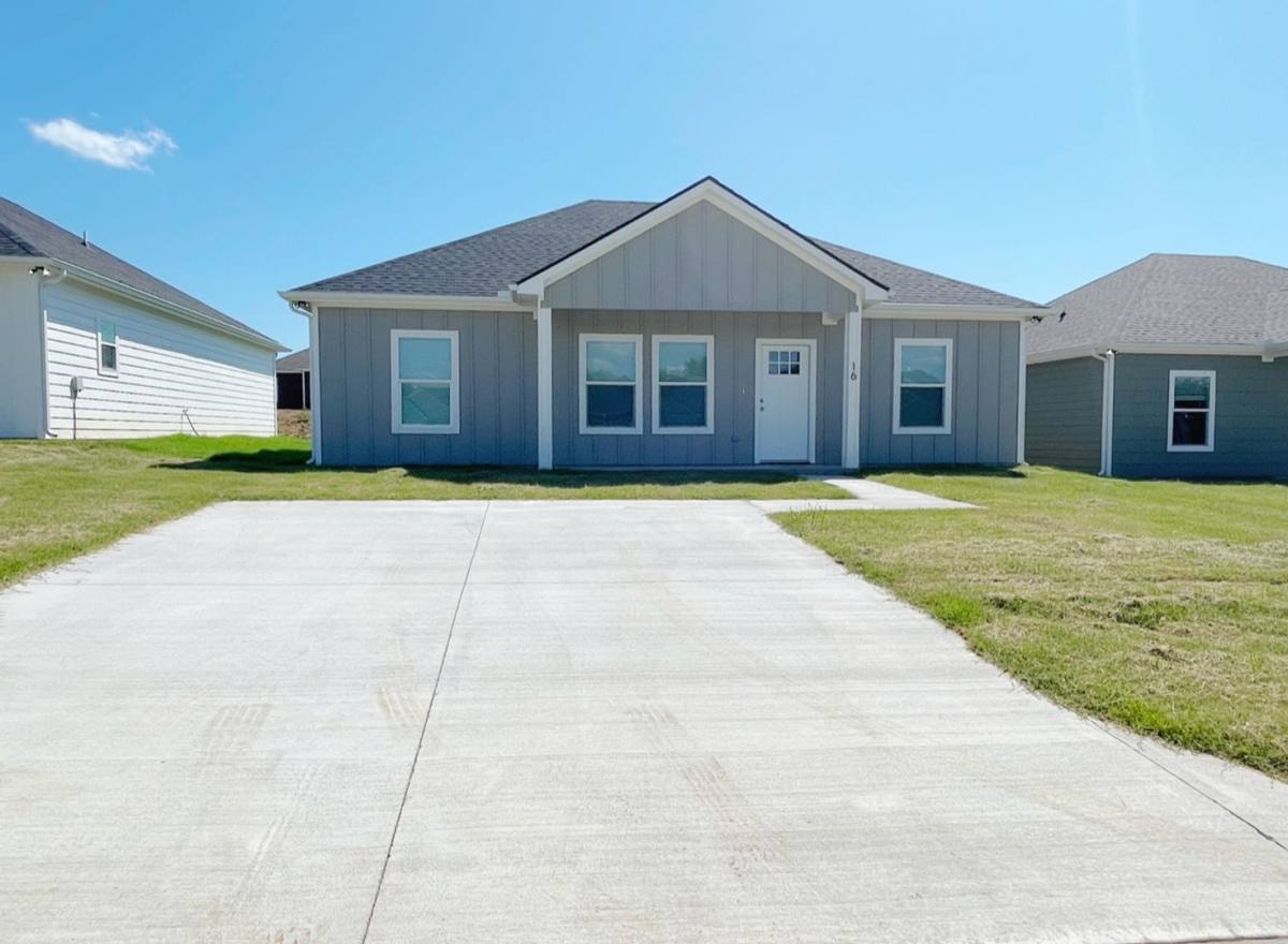 House for rent at 6 Middle St, Durant, OK 74701