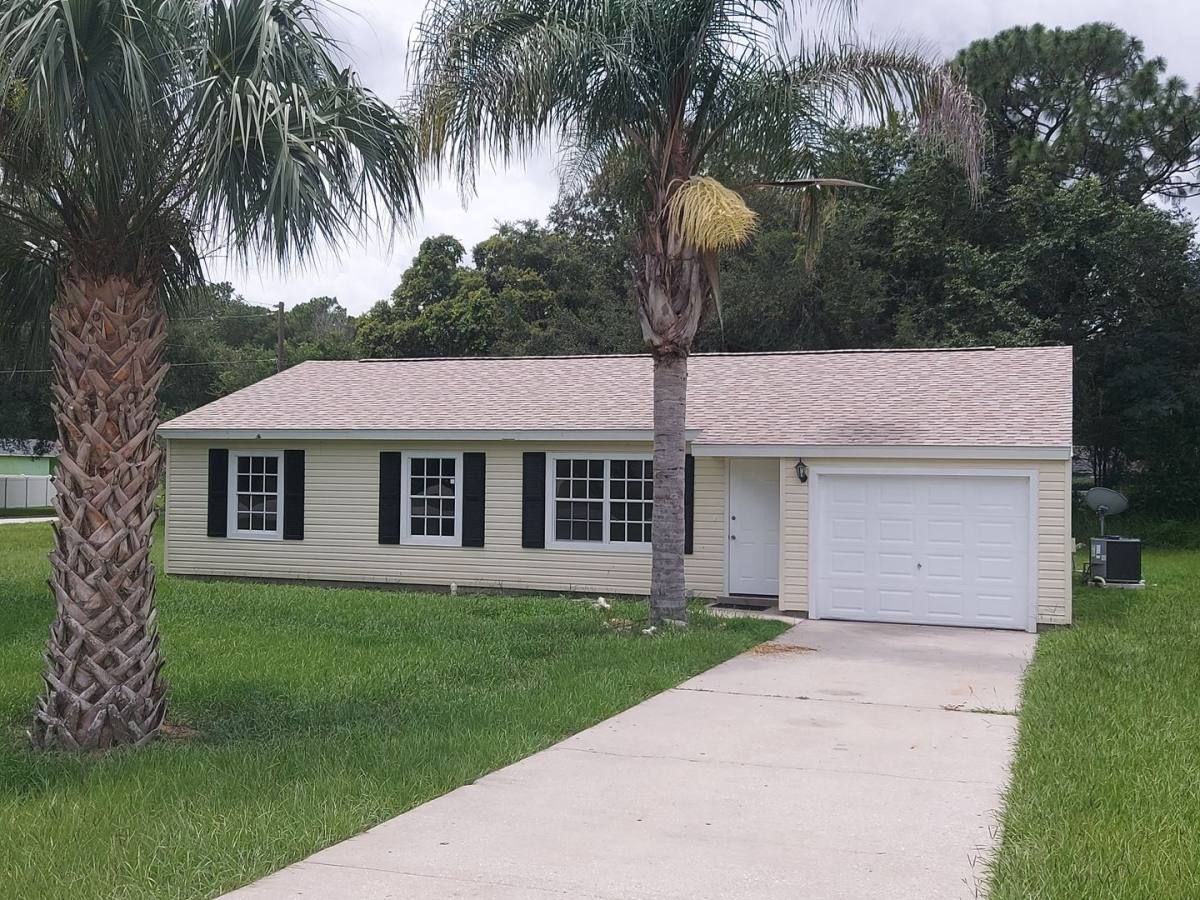 House for rent at 2 Pine Course Court, Ocala, FL 34472