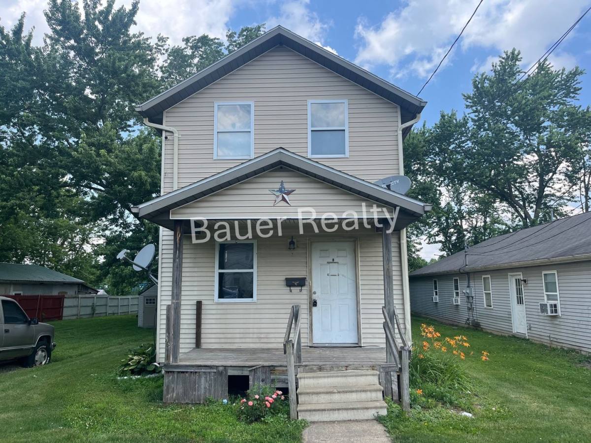 House for rent at 612 Pleasant St, Willard, OH 44890