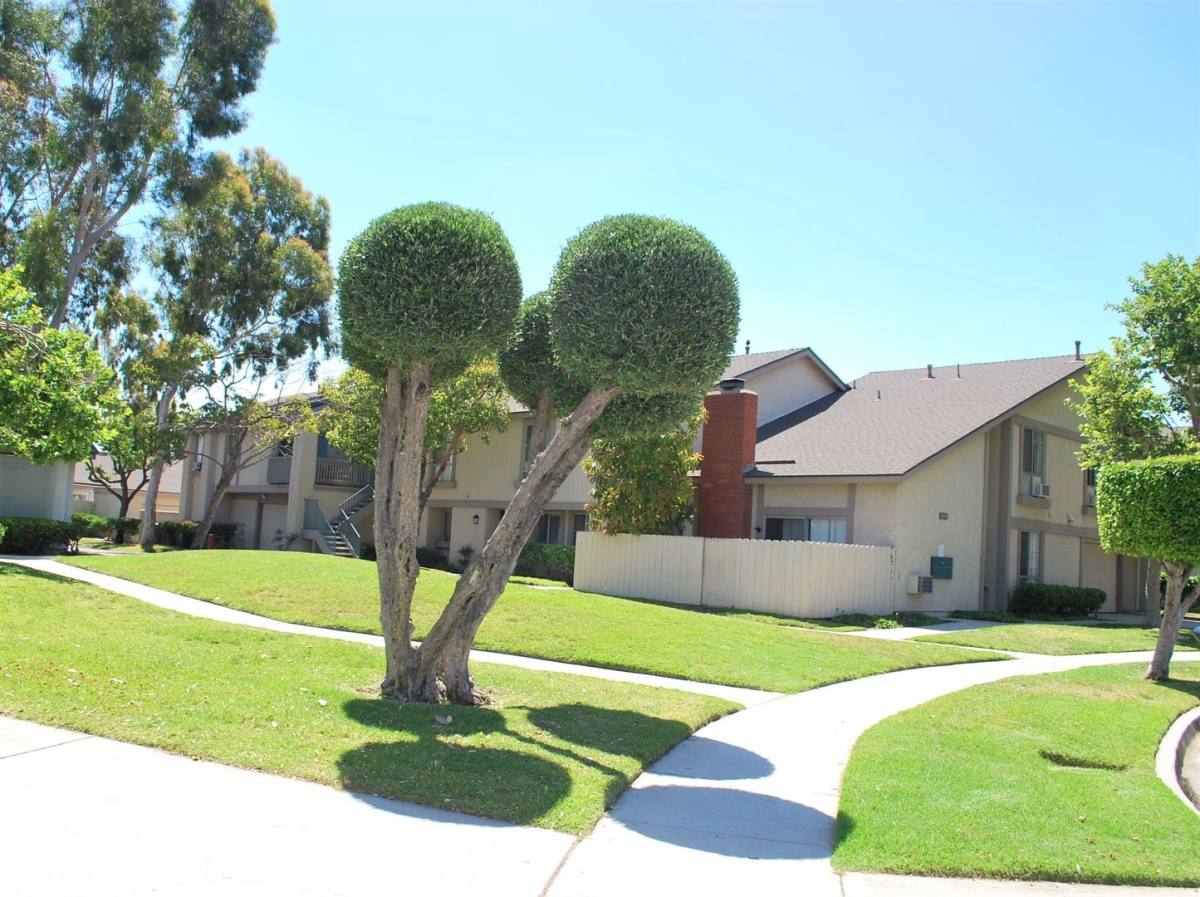 Apartment for rent at 5101 Marita Lane, Anaheim, CA 92807
