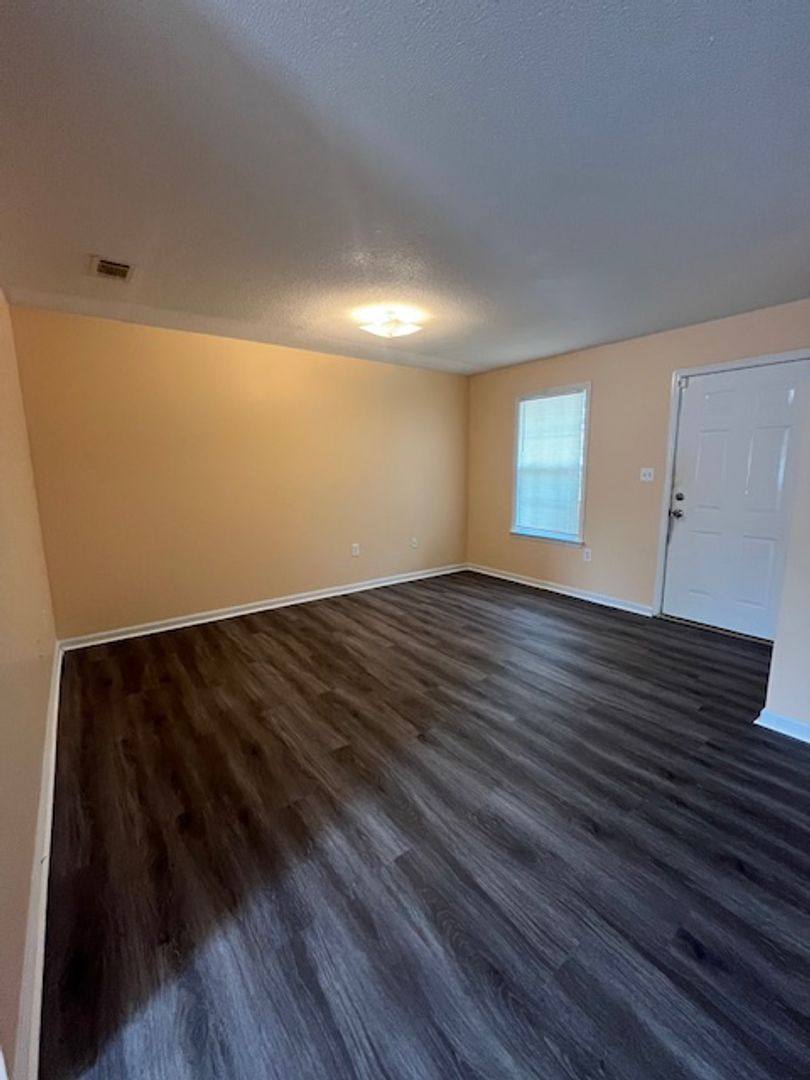 Apartment for rent at 1819 Hazel Dr, Valdosta, GA 31602