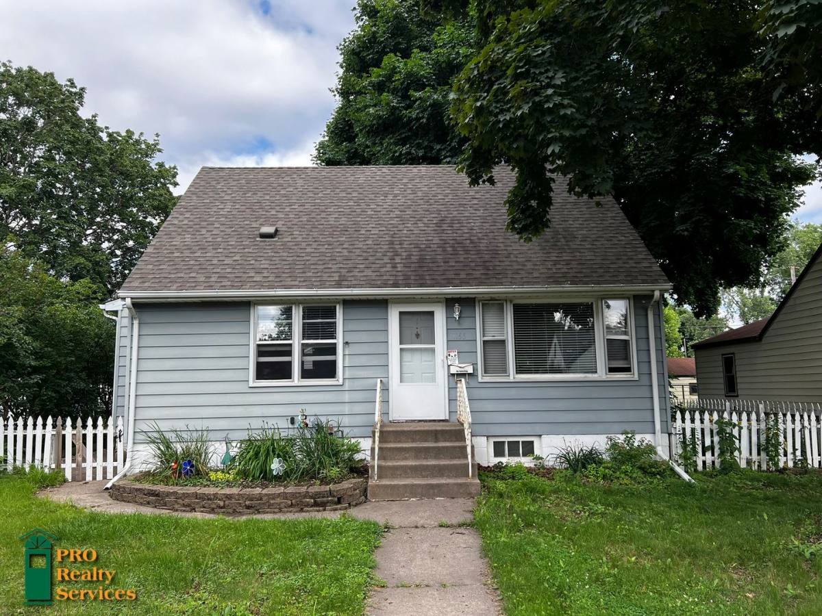 House for rent at 1166 Smith Ave S, Saint Paul, MN 55118
