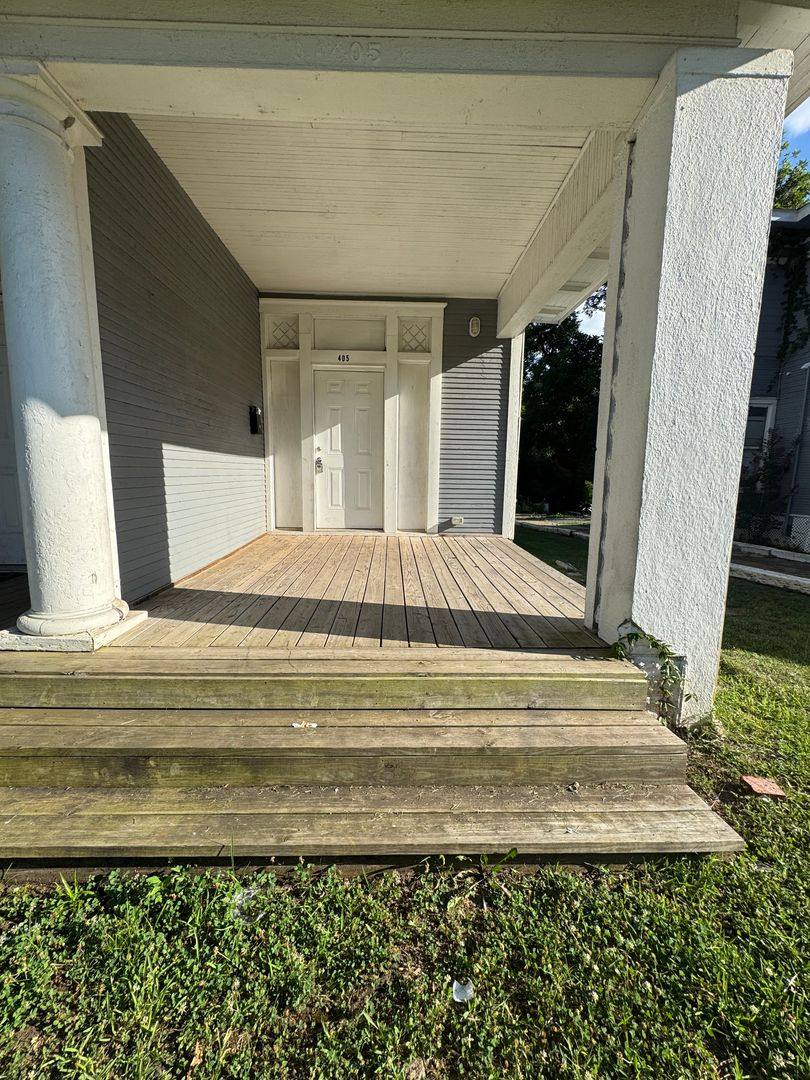 Apartment for rent at 405 Egan St, Shreveport, LA 71101