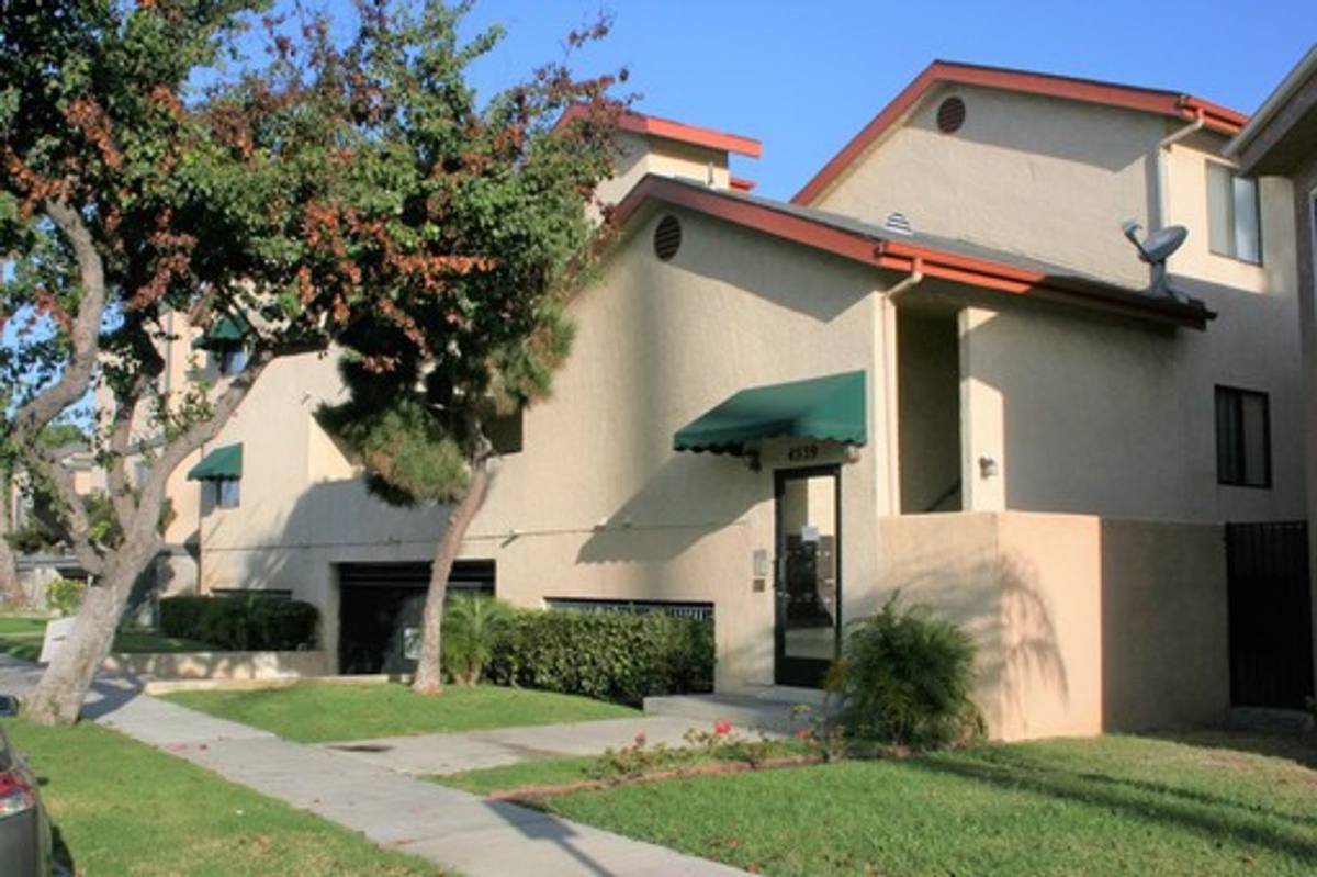 Apartment for rent at 4539 W 159th St, Lawndale, CA 90260