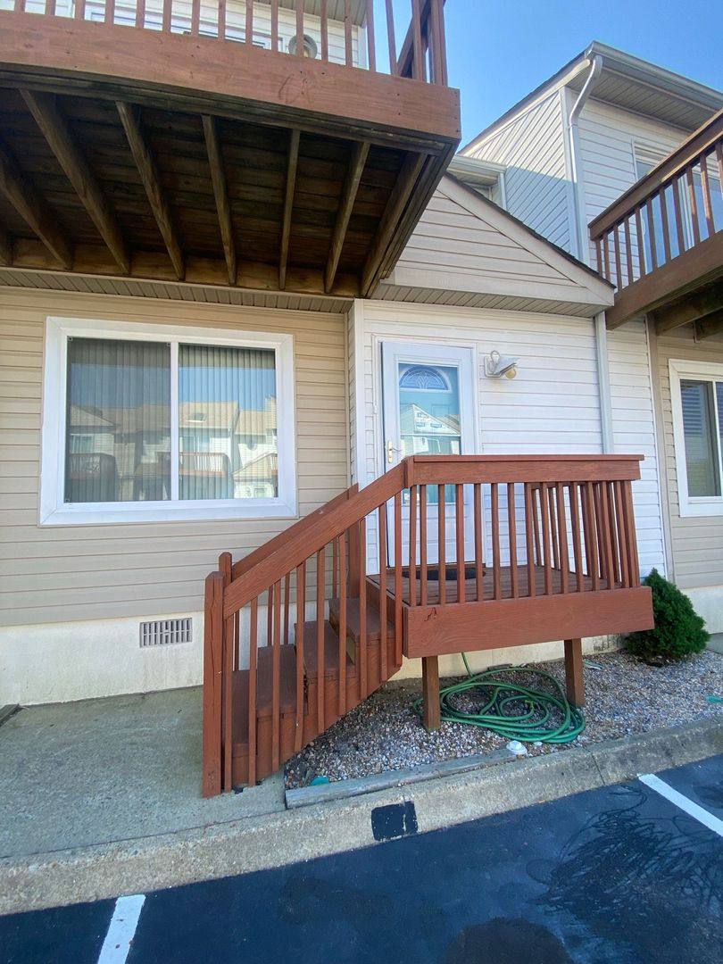 Townhouse for rent at 517 W Ocean View Ave E, Norfolk, VA 23503