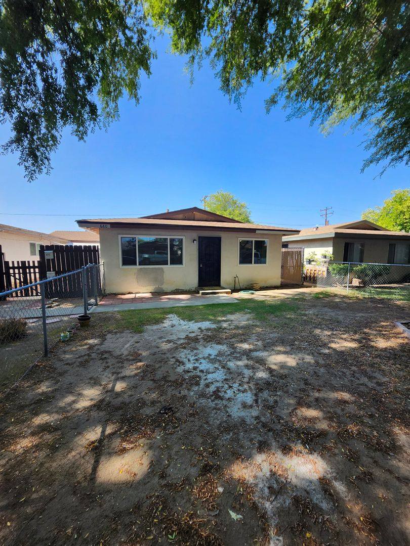 Apartment for rent at 680 Muir Ave, Pomona, CA 91766