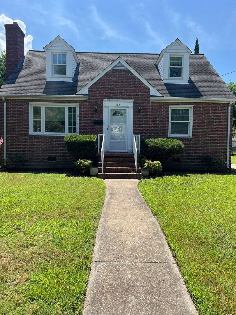 House for rent at 130 N Ave, Newport News, VA 23601