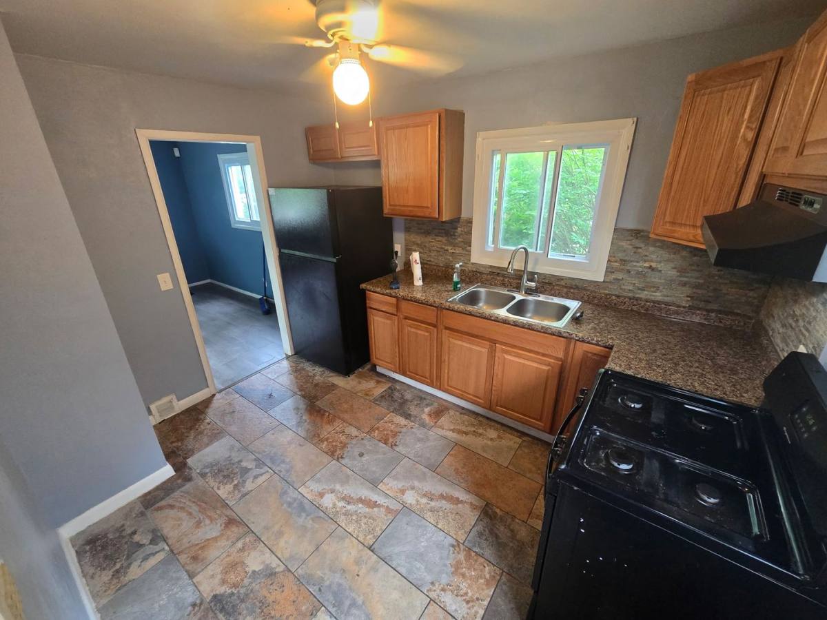 House for rent at 4609 Lee Rd, Cleveland, OH 44128