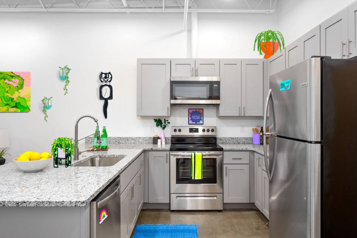 Apartment for rent at 6942 Lansdowne Ave, Saint Louis, MO 63109