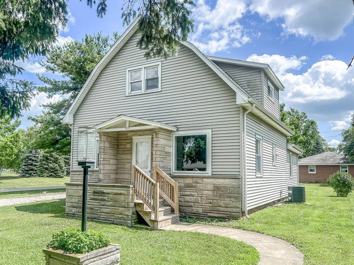 House for rent at 707 E Lincoln, Saint Joseph, IL 61873
