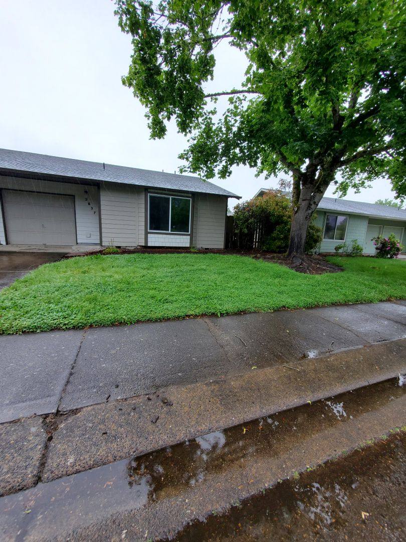Apartment for rent at 2635 2637 S, Lebanon, OR 97355