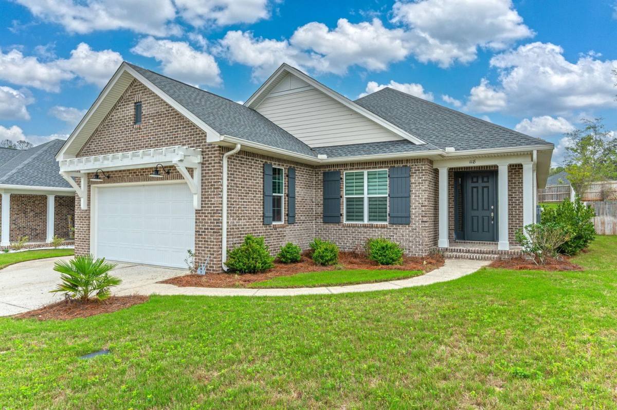 House for rent at 118 Raiders Trail, Valparaiso, FL 32580