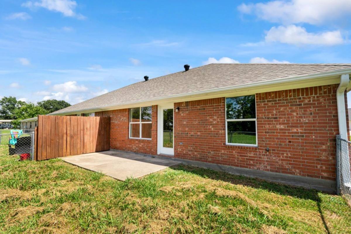 House for rent at 406 A W Andrew, Mabank, TX 75147