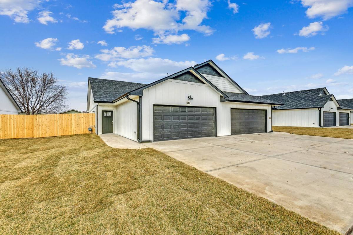 Townhouse for rent at 3509 W 45th St S, Wichita, KS 67217
