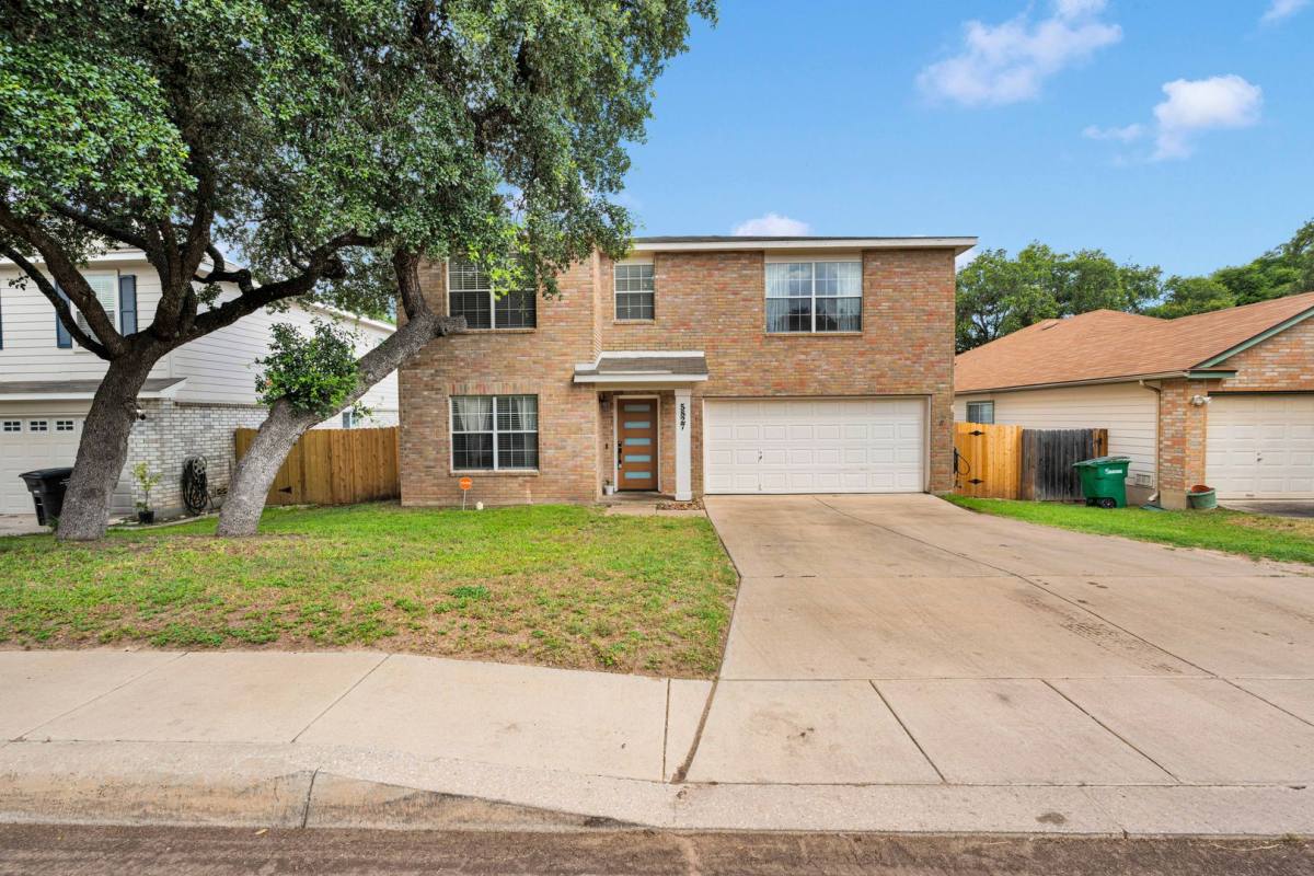 House for rent at 5827 Waterford Oaks, Helotes, TX 78023