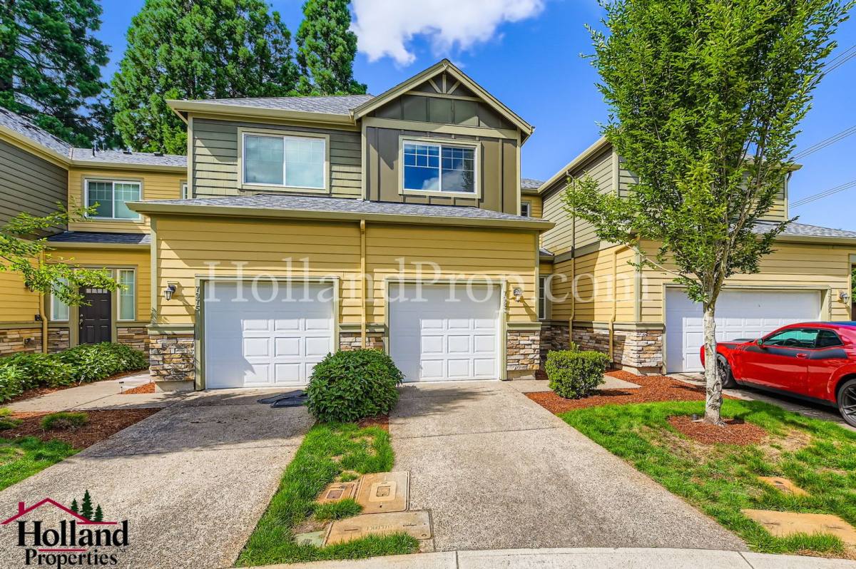 Townhouse for rent at 7983 NE Caitlin St, Beaverton, OR 97006