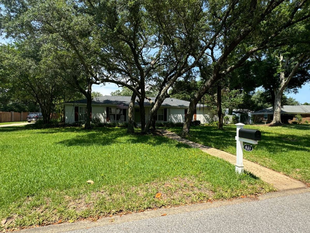 House for rent at 831 Bay Cliffs Rd, Gulf Breeze, FL 32561