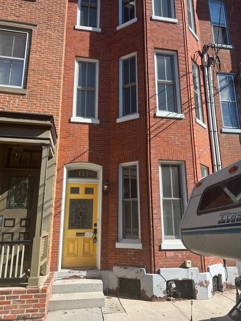 Apartment for rent at 153 W Louther St, Carlisle, PA 17013