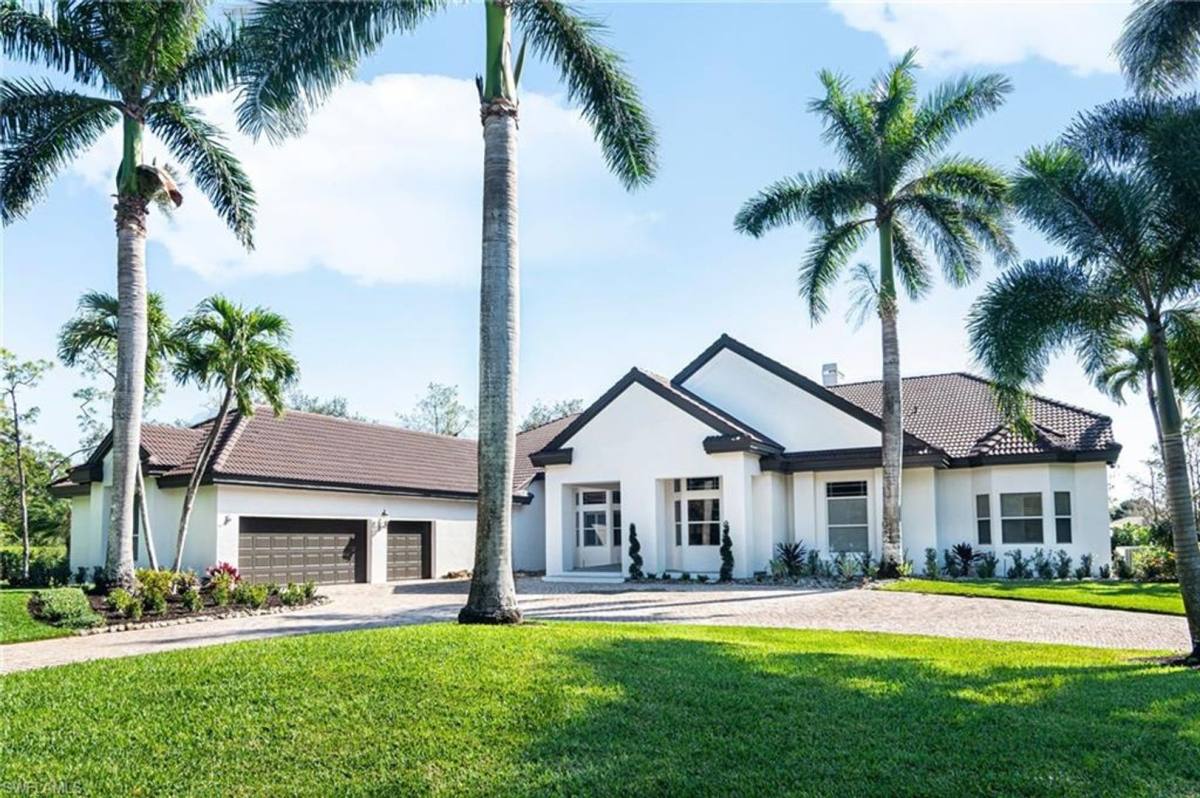 House for rent at 13556 Rosewood Lane, Naples, FL 34119