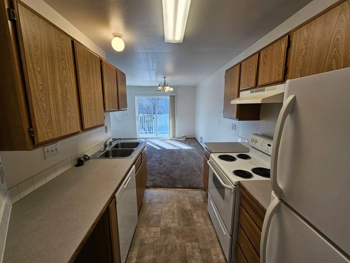 Apartment for rent at 13327 E Guthrie Dr, Spokane, WA 99216