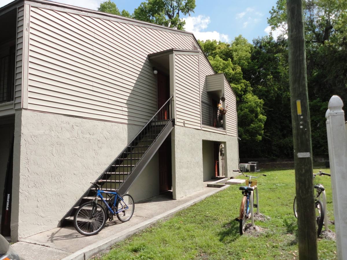 Condo for rent at 1035 SW 9th St #F-4, Gainesville, FL 32601