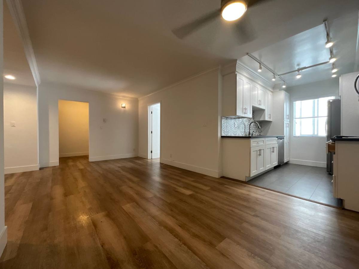 Apartment for rent at 10877 Rose Ave, Los Angeles, CA 90034