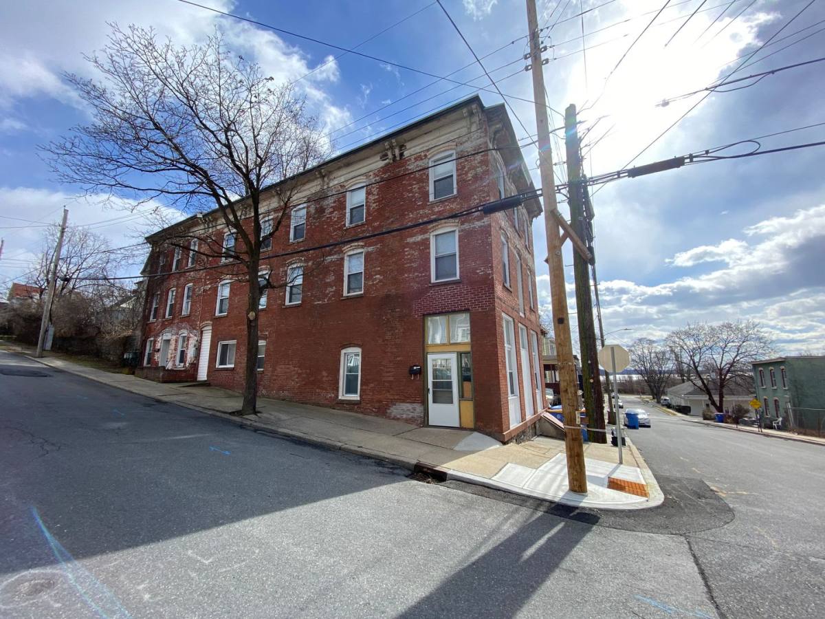 Apartment for rent at 38-40 Gill St, Kingston, NY 12401
